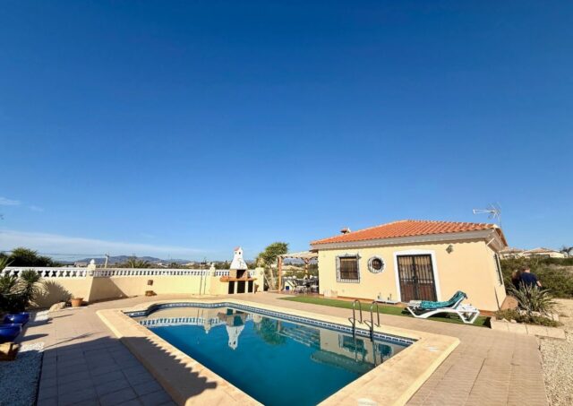 Villa & Pool